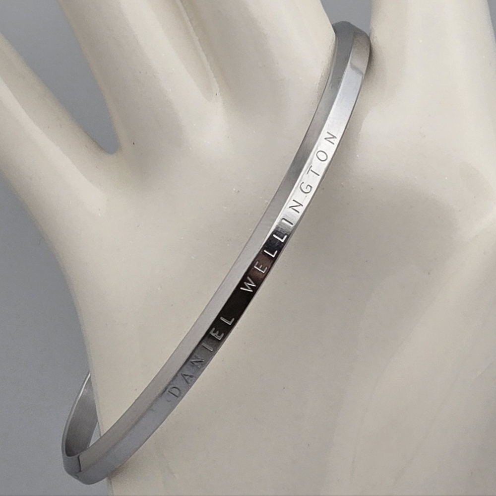 Unisex Classic Silver Cuff Bracelet Stainless Steel Enamel Daniel Wellington